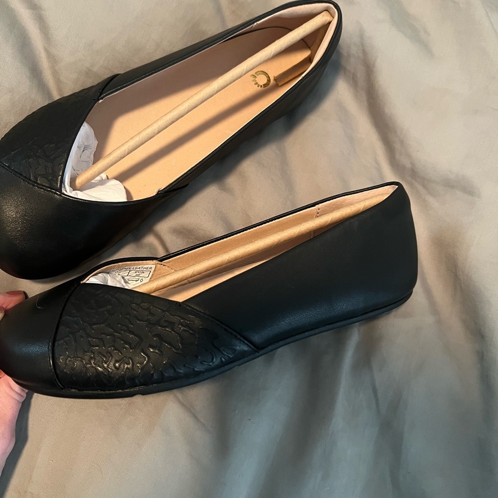 Zero shoes women’s black leather flats phoenix style